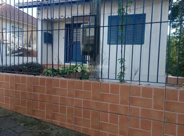 Casa · 100m² · 2 Quartos · 3 Vagas · Casa mista com três dormitórios bairro Cristal terreno 10 x 34