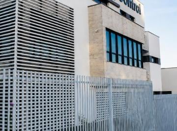 Comercial , Curitiba · Casa comercial para alugar no bairro Portão/Lindoia, com 10 salas!