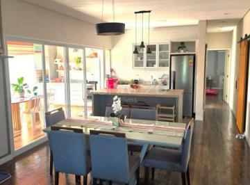 Casa · 220m² · 3 Quartos · 4 Vagas · Casa Térrea de Alto Padrão à Venda por R$ 1.590.000.00, 3 dorm. 1 suíte, 398m², Condomínio Bosque do