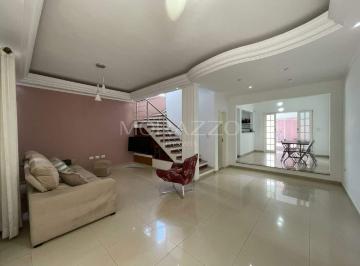 Casa · 242m² · 3 Quartos · Sobrado à Venda na Villa Branca | 3 Dormitórios, Suíte, Piscina e Área Gourmet