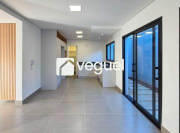 Casa · 168m² · 3 Quartos · 2 Vagas · Casa de 168m² com 3 suítes para alugar no bairro Chácara Primavera, Campinas/SP.