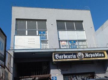 Comercial · 300m² · 8 Vagas · prédio com 2 lojas e 2 salas 8 garagens