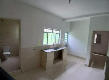 Casa · 40m² · 1 Quarto · Casa de Fundo para Alugar em Santo André | 1 Dorm, 1 Sala e 1 Banheiro