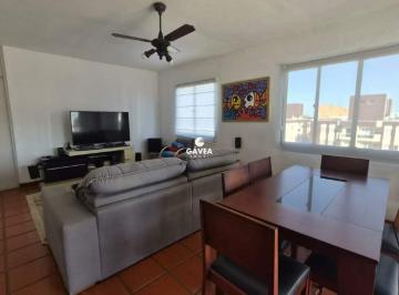 Sala de Jantar · Apartamento à venda no Enseada em Guarujá.