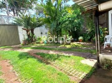 Casa · 182m² · 2 Quartos · 3 Vagas · Casa residencial à venda no Bairro Jaraguá (Uberlândia) — 2 quartos, 3 vagas e espaço gourmet