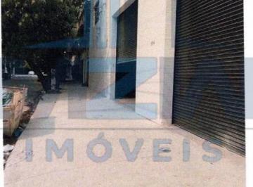 Comercial · 735m² · Galpão comercial à venda no Brás com 794 m² de área construída
