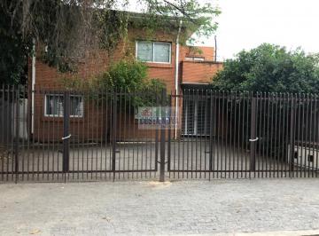Comercial · 480m² · 8 Vagas · Casa comercial para locação com 480m², 8 salas, 4 banheiros, 8 vagas, mezanino e vista exterior