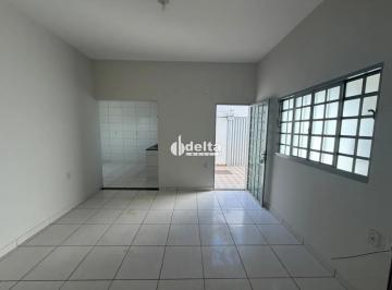 Casa · 100m² · 2 Quartos · 1 Vaga · Casa com 2 quartos disponível para locação no bairro Segismundo Pereira em Uberlandia-MG