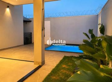 Casa · 286m² · 3 Quartos · 2 Vagas · Casa com 3 quartos sendo 1 suíte disponível para venda no bairro Grand Ville em Uberlândia-MG