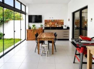 df84b09fc48535f2653e4d339dfc150a787fd3e3 · Casa com 3 dormitórios à venda, 180 m² por R$ 2.250.000 - Campeche - Florianópolis/SC