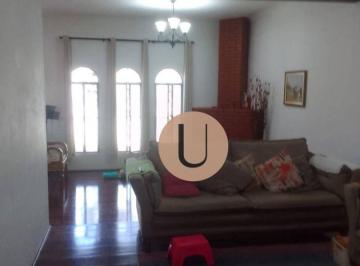1186888f0686d9d0feefc2d1a25baab48aad0f08 · Casa térrea Bairro Santa Maris