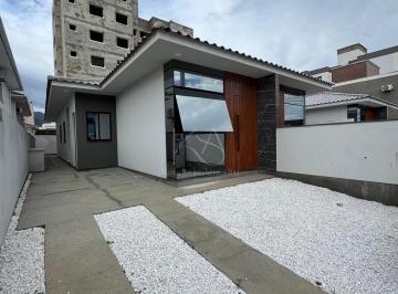 Casa · 70m² · 3 Quartos · 2 Vagas · Casa à venda no bairro Nova Palhoça - Palhoça/SC