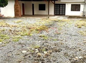 Casa · 435m² · 2 Quartos · 1 Vaga · Casa 2 quartos São Marcos Joinville