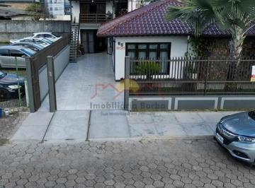 Casa · 4 Quartos · 5 Vagas · Casa Suíte Floresta Joinville SC