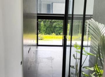 Casa Venda 1030m² de 3 quartos · Casa de Condomínio para venda em Ivoturucaia de 256.00m² com 3 Quartos, 2 Suites e 6 Garagens