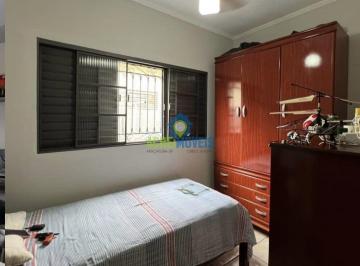 Casa de 3 quartos, Araçatuba · Casa para venda em Palmeiras de 180.00m² com 3 Quartos e 2 Garagens