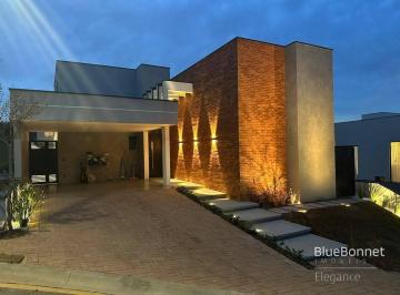 Casa · 226m² · 5 Quartos · 4 Vagas · Casa de Condomínio para venda em Jardim Samambaia de 226.00m² com 5 Quartos, 4 Suites e 4 Garagens