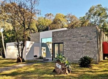 Casa · 226m² · 2 Vagas · CASA 3 DORMITORIOS