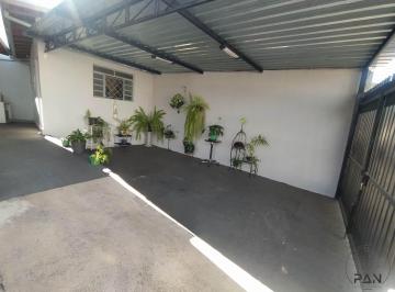 Casa de 3 quartos, Botucatu · Casa para venda em Jardim Paraíso de 142.00m² com 3 Quartos, 1 Suite e 3 Garagens