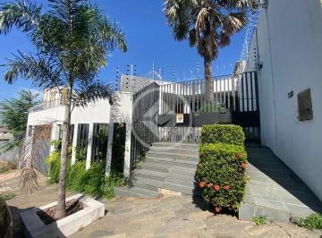 bf4d7ef2-b458-4d6e-a925-7c630842935b.jpg · Casa comercial ou residencial Centro Norte