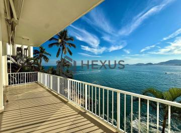 Foto · Apartamento reformado frente mar com varanda vista mar e lazer na região do Tort
