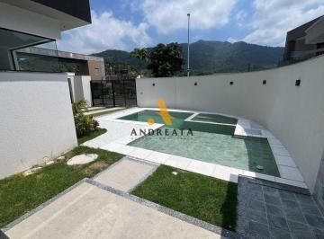 Casa · 220m² · 4 Quartos · 2 Vagas · Venda de Casa em Condomínio com 4 quarto(s), 3 suíte(s), 220 m², por R$ 1.8 milhão, no condomínio DR