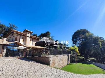 133de170c57fd5e60eb4b988ece96ead340c2398 · Casa ao meio da natureza estilo Farm House