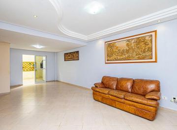 Casa de 3 quartos, Curitiba · Sobrado com 130m², 3 quartos, 1 suíte, por R$650.000,00 em Santa Felicidade.
