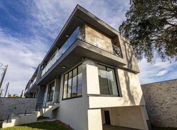 Casa de 3 quartos, Curitiba · Excelente Triplex com 1 Suíte, 2 Demi-suíte e Elevador no Santa Quitéria