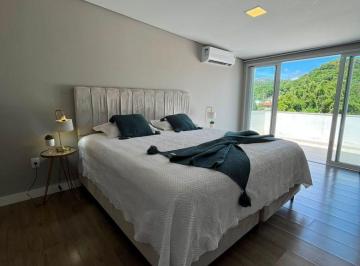 Apartamento de 3 quartos, Florianópolis · Cobertura duplex em Canajurê com hidromassagem