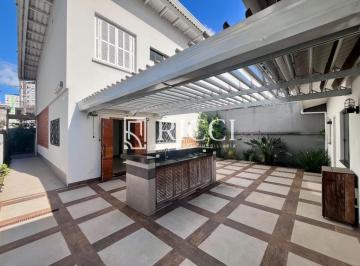 Foto 01 · Imperdível: Casa à venda na Ponta da Praia, Santos-SP! 3 quartos, 1 suíte, 3 salas, 5 banheiros, 2 v