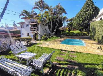 Casa · 401m² · 3 Quartos · 10 Vagas · Casa com quintal de chácara (840 mt2) em excelente localização urbana