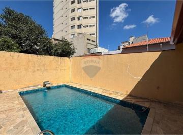 Casa · 426m² · 3 Quartos · 2 Vagas · Oportunidade Sobrado comercial e residencial no Centro de Itatiba, SP!
