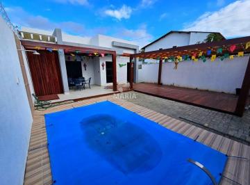 Casa de 3 quartos, Gravatá · Casa fora de condomínio com 03 quartos e piscina à venda em Gravatá/PE!