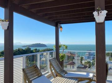 Apartamento de 4 quartos, Florianópolis · Cobertura triplex vista-mar permanente em Canajurê com hidromassagem
