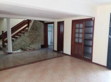Casa de 3 quartos, São Paulo · Sobrado à venda em Sacomã recém reformado