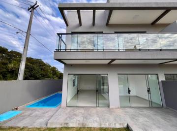 Casa de 3 quartos, Guaratuba · Sobrado com 3 Quartos e Piscina no Balneário Eliana - Guaratuba/PR