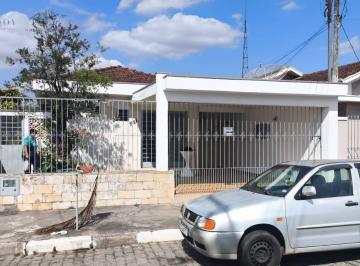 Casa · 338m² · 3 Quartos · Casa com edícula e área externa completa em excelente terreno