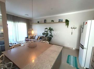 Foto 01 · Lindo apartamento com 2 dormitórios e varanda gourmet, em condomínio com piscina, na praia das Tonin
