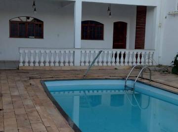 Casa · 301m² · 3 Quartos · Aluga-se Sobrado no Bairro Bela Vista