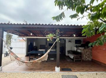 Casa · 209m² · 3 Quartos · 2 Vagas · Casa com 165m² e piscina no Jardim Eldorado - Palhoça/SC