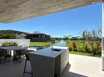Casa · 294m² · 3 Quartos · 4 Vagas · Casa 3 Suítes Fundos Lago no Reserva da Pedra - Pedra Branca