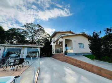 Casa · 214m² · 5 Quartos · 5 Vagas · Casa com 5 Dormitórios Sendo 1 Suíte com Closet