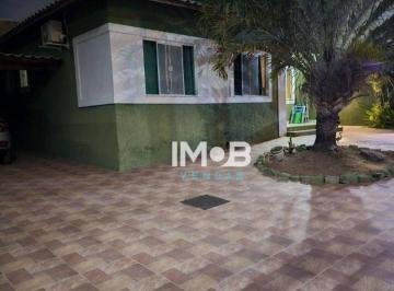 44b669f2bf322abf3695e582e52a8bf59d82a6ec · Casa dentro de Condomínio Solar dos Cantarinos