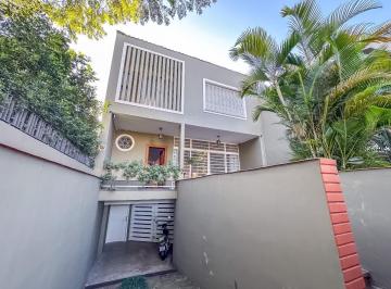 63b89dcd-7309-4202-8275-20603a6199cf · Agradável casa para venda em Paraíso com 4 quartos, sendo 1 suíte, 244m²
