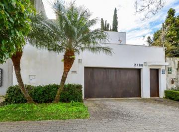 Casa de 4 quartos, Curitiba · RESIDÊNCIA ALTO PADRÃO MOBILIADA NO ÁGUA VERDE. 250 M2. 04 SUÍTES.