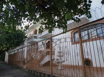 Casa · 360m² · 3 Quartos · 5 Vagas · Sobrado a venda Bairro Jardim da Saúde. 3 Suítes, 5 vagas.