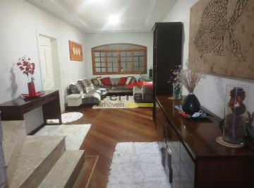 Casa · 210m² · 3 Quartos · 1 Vaga · Sobrado na Parada Inglesa