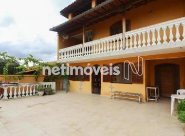 Área externa · Casa colonial no Alípio de Melo com 290 m²; de área construída