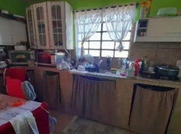 Casa · 290m² · 5 Quartos · 2 Vagas · Casa em Formoza